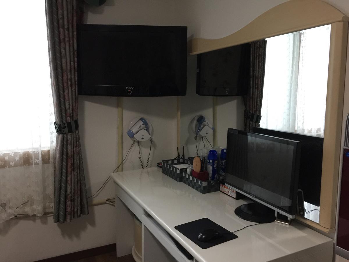 Lee Motel Yeosu Buitenkant foto