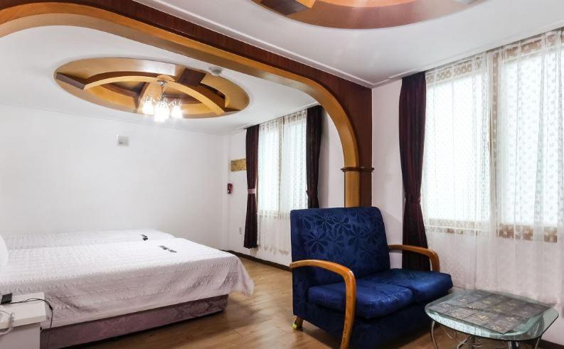 Lee Motel Yeosu Buitenkant foto